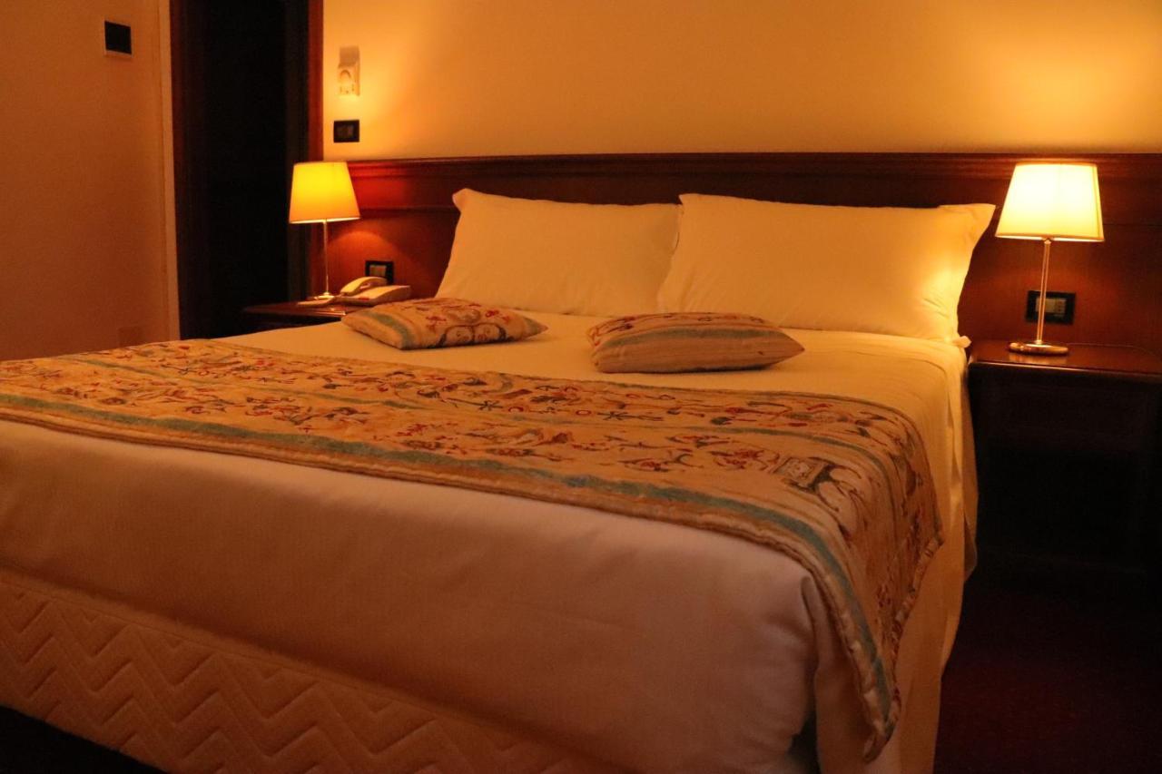 Meditur Hotel Bologna Ozzano dell'Emilia Exteriör bild